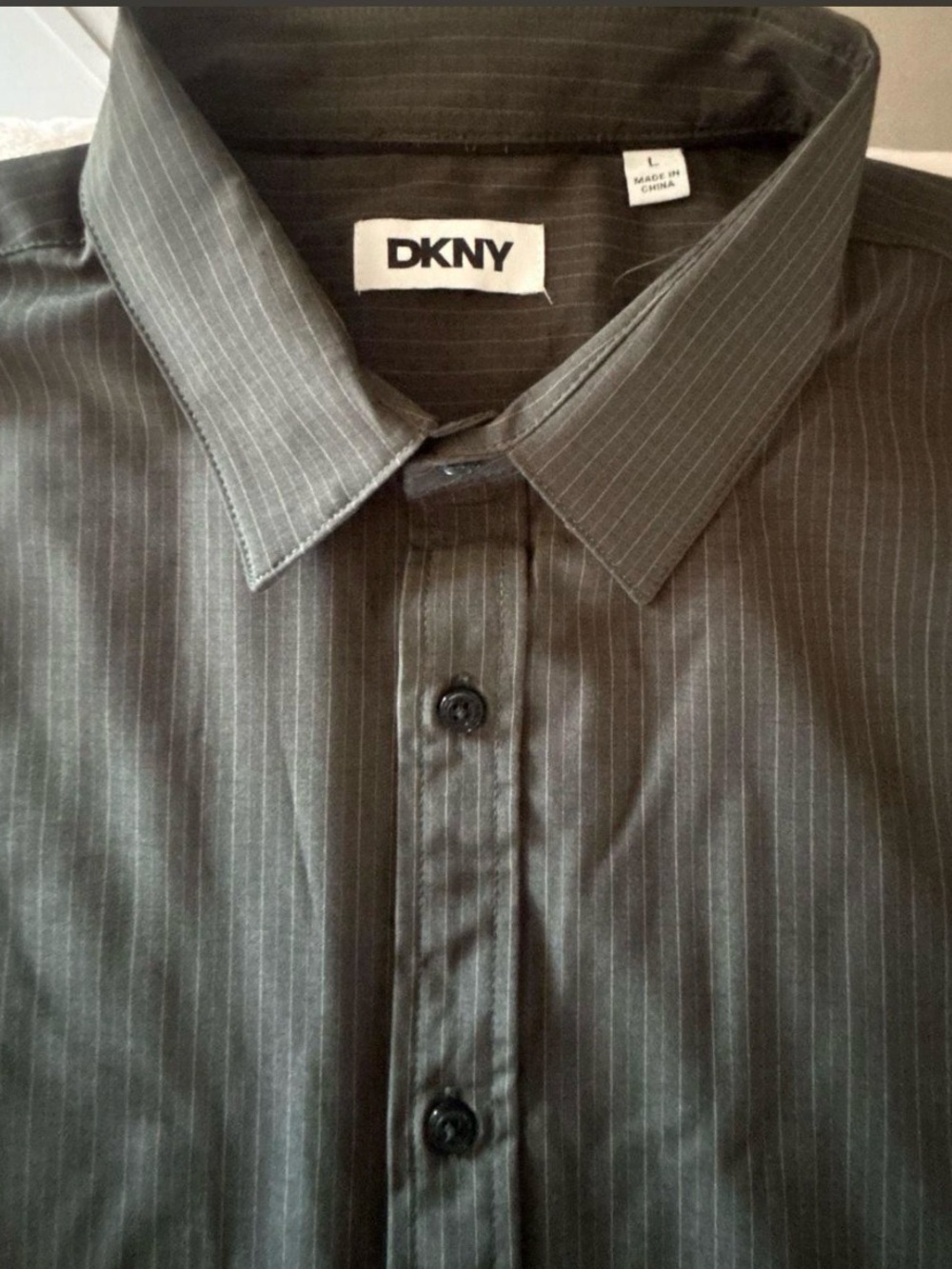 DKNY Men’s Charcoal Gray Pinstripe Dress Shirt Large